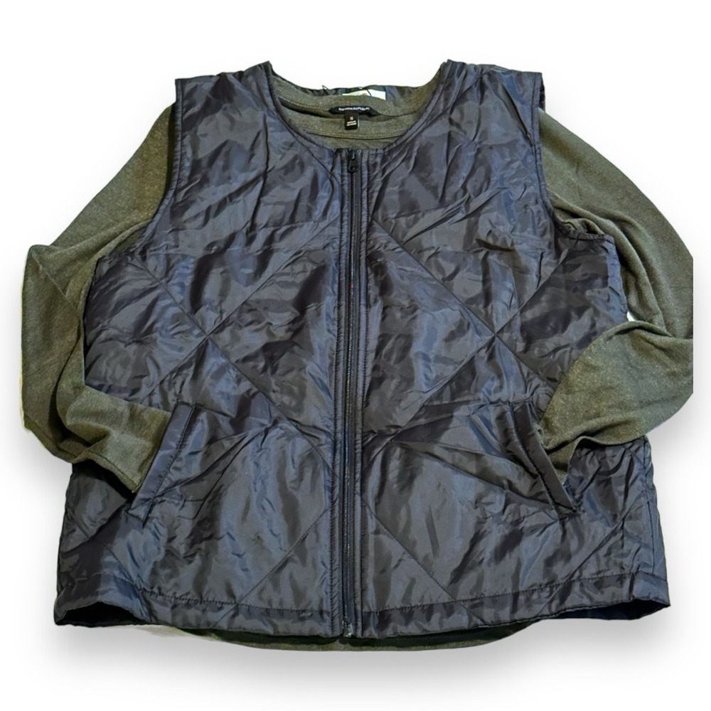 ❗️PRICE DROP❗️🎉HOST PICK🎉✨NWT✨ Socialite Quilted Vest | Navy | Size S/M